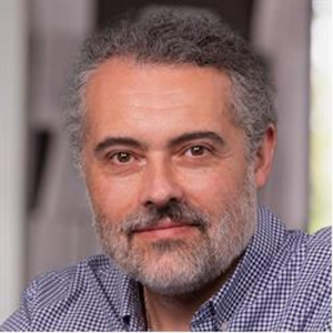 Alan Richardson Headshot Images